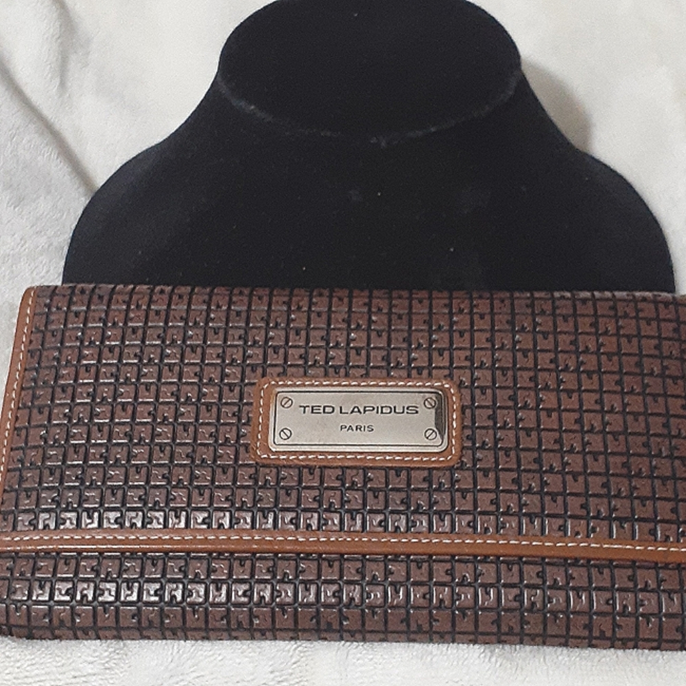 TED LAPIDUS LONG WALLET VINTAGE NWT
